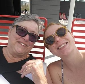 Meet your Posher, Sandy